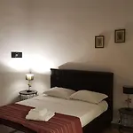 5 Sirene Bed & Breakfast