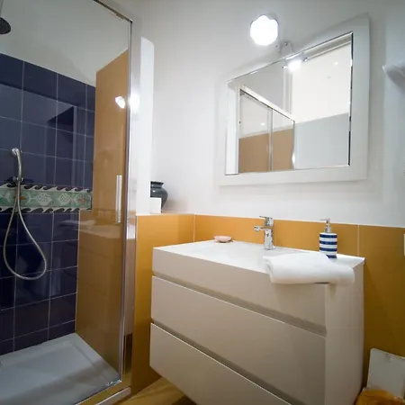 5 Sirene Bed & Breakfast