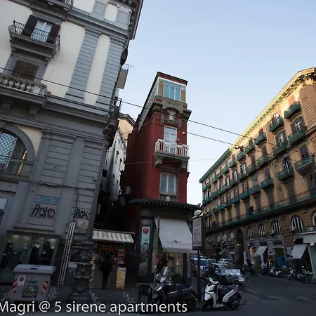 5 Sirene Bed & Breakfast