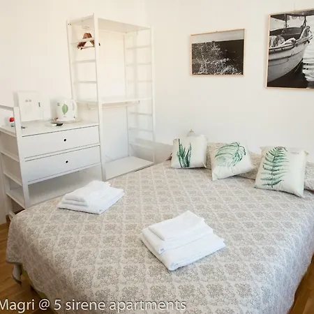 5 Sirene فندق مبيت وإفطار