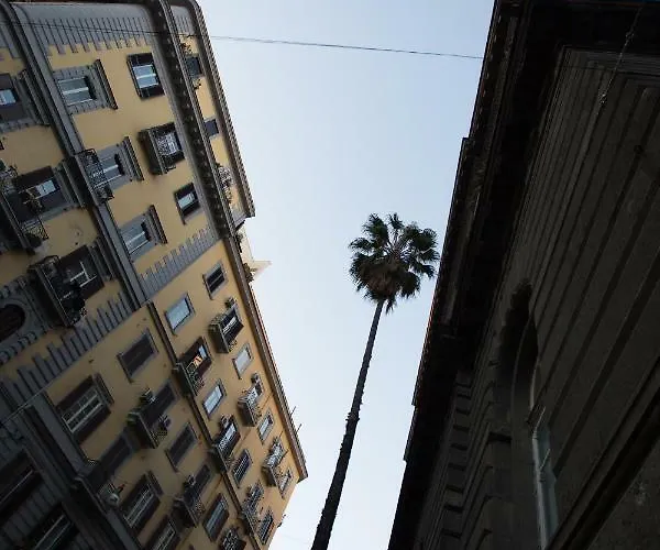 5 Sirene Bed and Breakfast Νάπολη