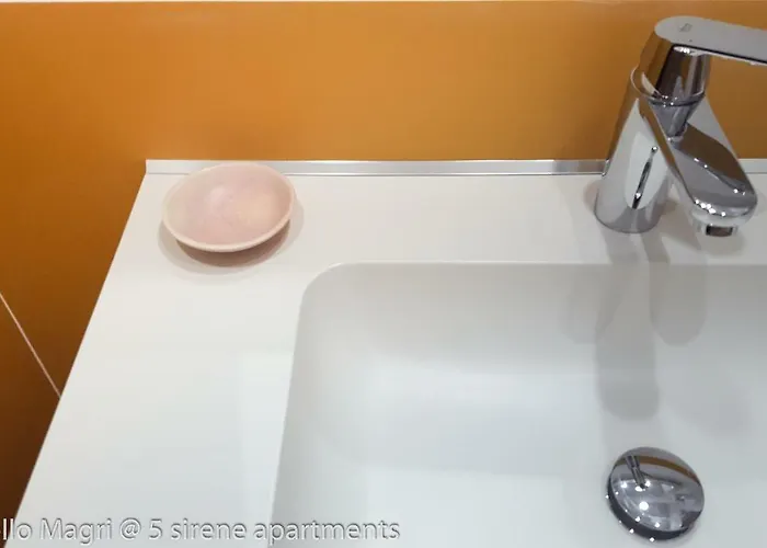 Bed and Breakfast 5 Sirene 4*