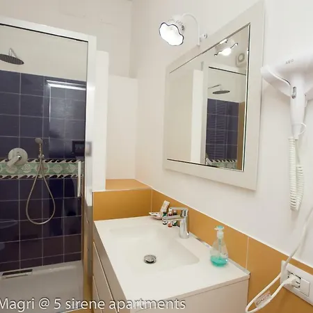 Panzió 5 Sirene 3*